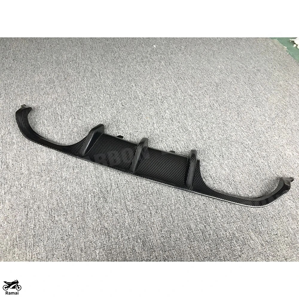 【並行輸入品】 M3 M4 カーボン リア バンパー デュフューザー リップ スポイラー BMW F80 F82 F83 2014年-2019年 FRP バンパー スポイラー キットs カスタムの画像