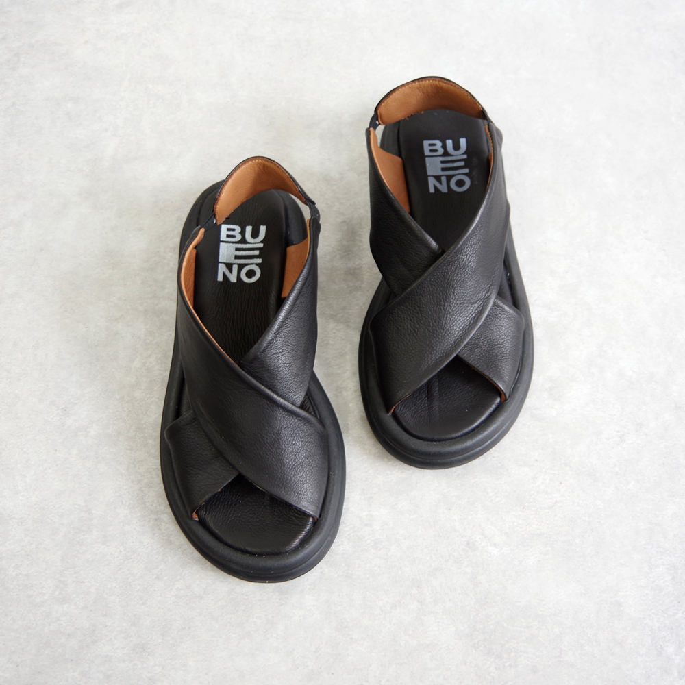 【一部予約受付中】【BUENO SHOES ブエノシューズ】 クロスベルトサンダル 【A2603】厚底 つっかけ フラット レザー 黒 ベージュ シルバーの画像