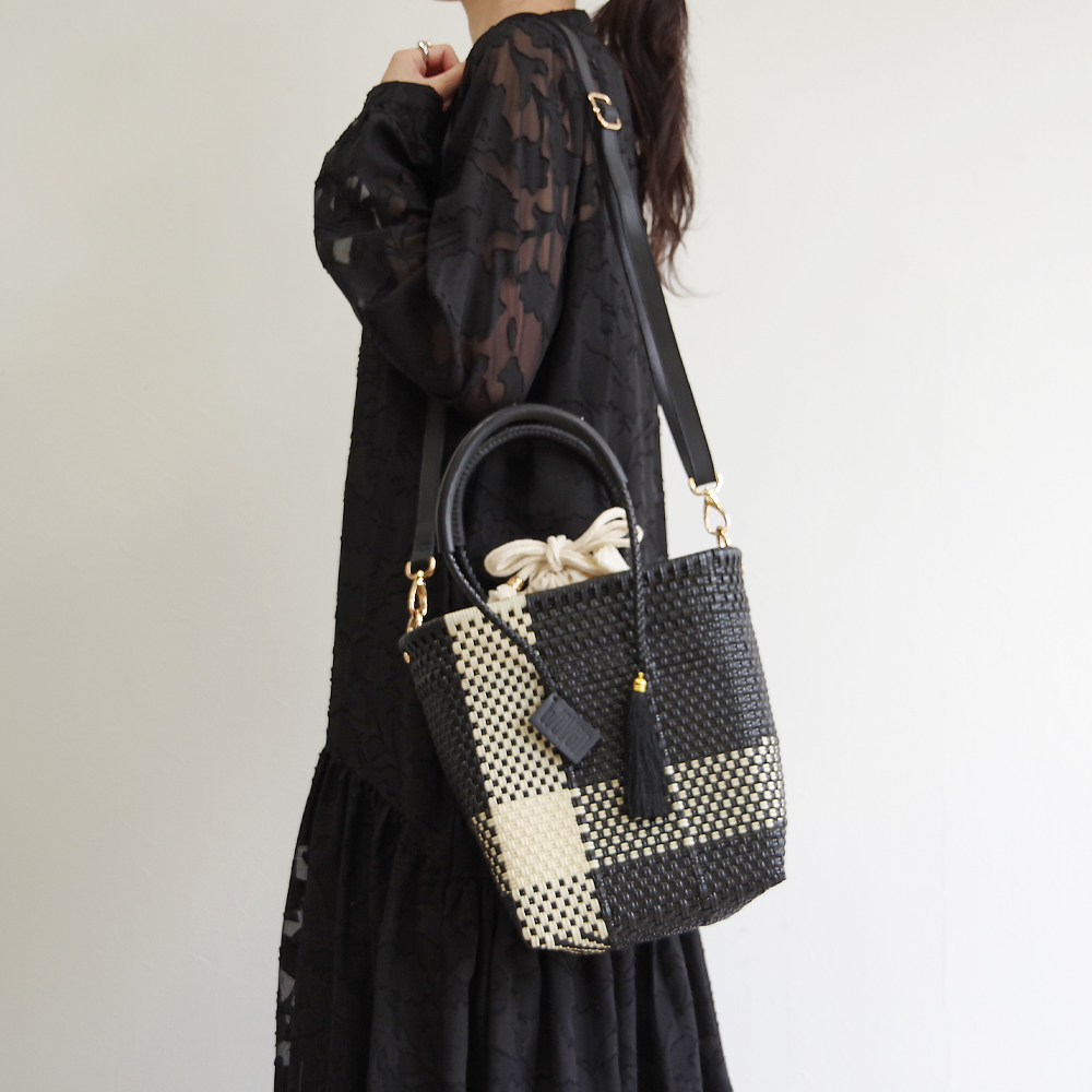 WOVEN（ウーヴン） 【WOVEN ウーヴン】Petite Shoulder Tote プティ