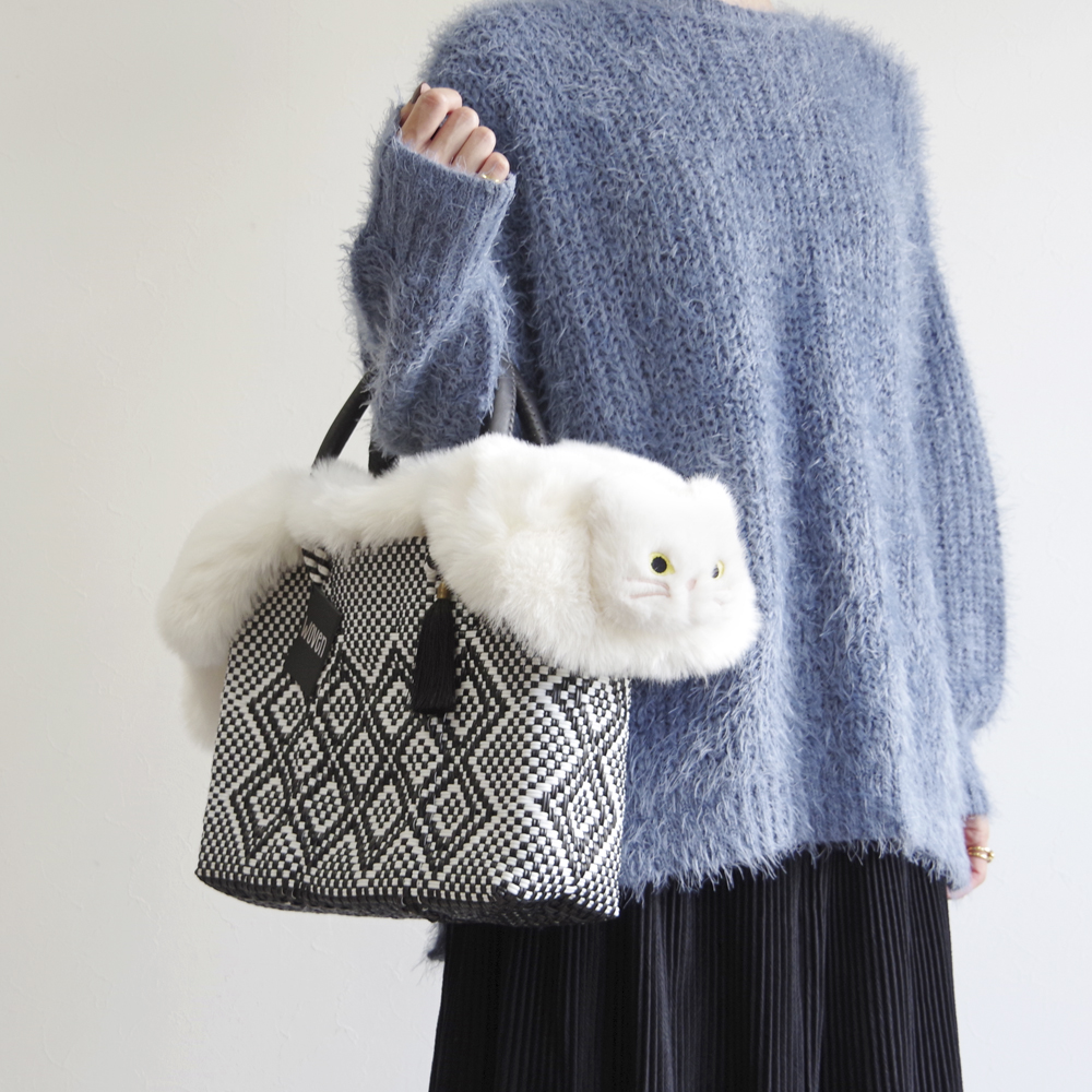WOVEN（ウーヴン） ウーヴン【ECO FUR NEKO FLAP COVER】 エコファー猫