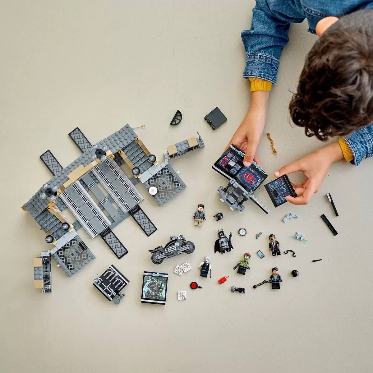 LEGO SUPER HEROES レゴ バットマン バットケイブ リドラーと対決