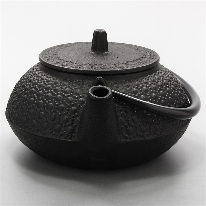 岩鋳（IWACHU） ラッピング・のし無料 南部鉄器 鉄瓶 急須 5型 0.65L