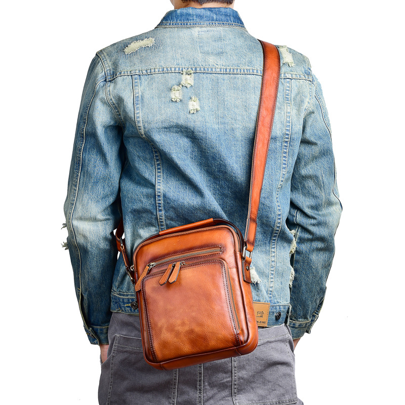 ☆新品【レア】IL BISONTE ヤケヌメ革x水草メッセンジャー