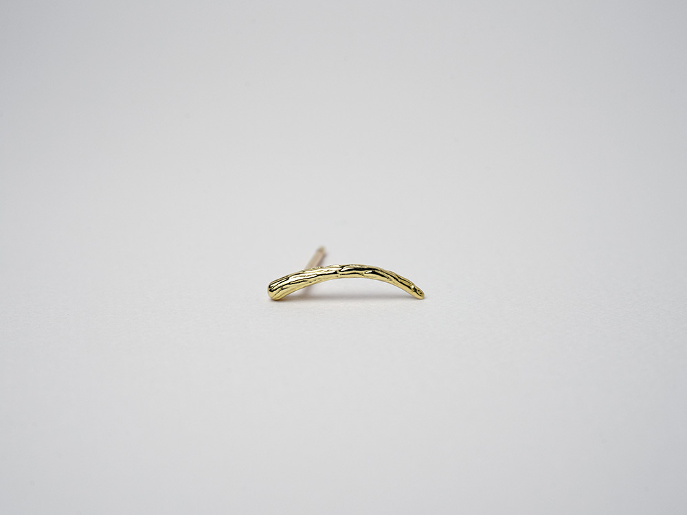 1064STUDIO ホーンピアス　ゴールド 1064studio THE HORN E - 1064studio - UNBEIGE｜YAMADAYA STORE