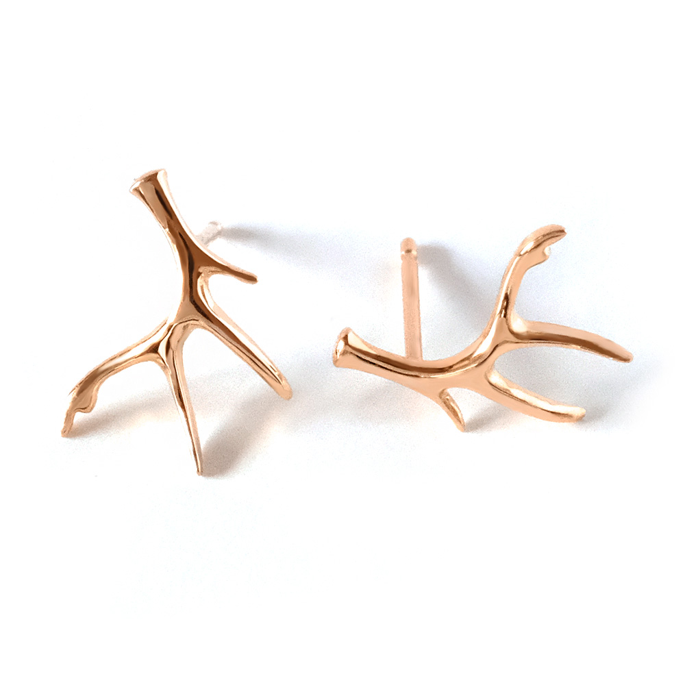 K18 ツノ ピアス 18金 18K レディース 角 鹿 枝 ホーン モチーフ 動物