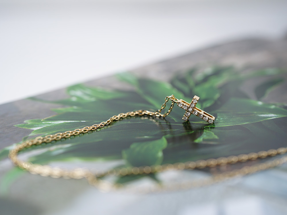 18K フィーユ ダイヤモンド クロス ネックレス 首飾り 18k