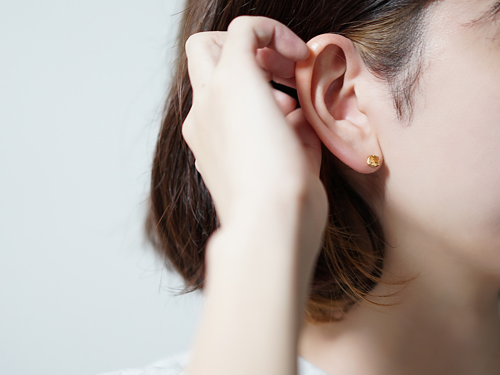 K18 シトリン ローズカット ピアス 美しいく細かいエレガントな