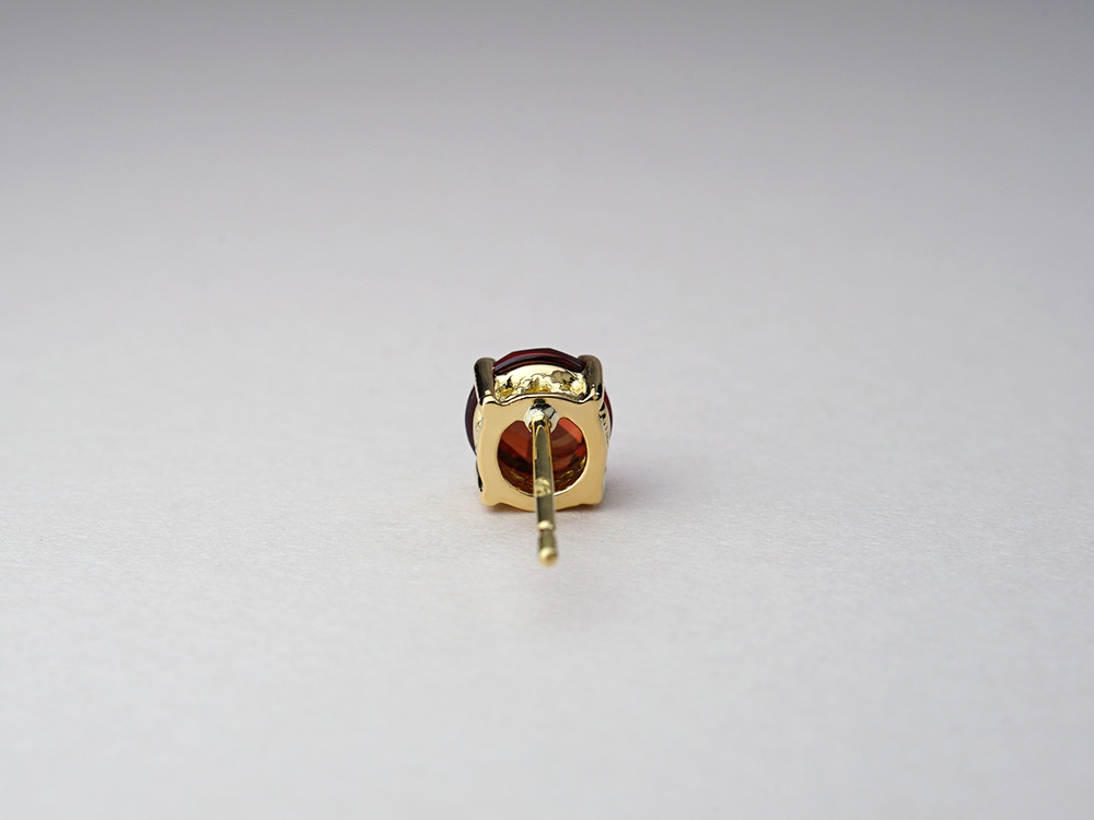 金価格高騰の為金額変更18K ガーネットのペンダントと18Kピアス 金価格高騰の為金額変更18K ガーネットのペンダントと18Kピアス