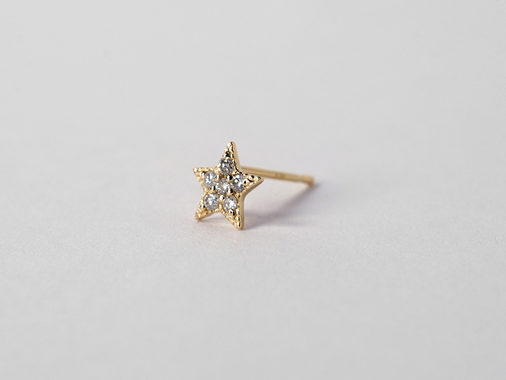 スターピアス 18K ＷＧ ダイヤ　美品 ピアス 18K ダイヤモンド ダイヤピアス 星 スター スタッド