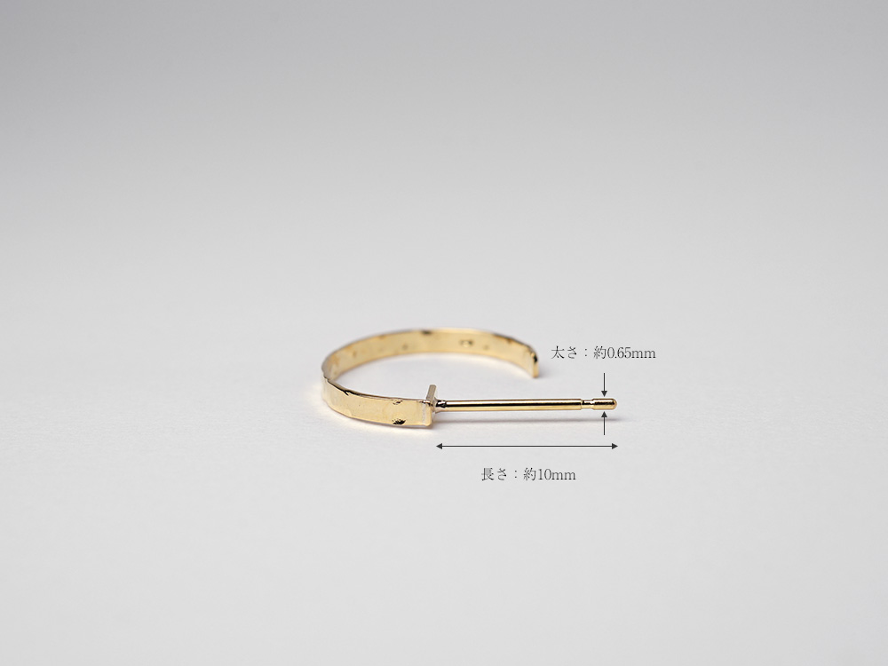 K18 ロック ピアス レディース 女性用 槌目 ハンマーテクスチャー