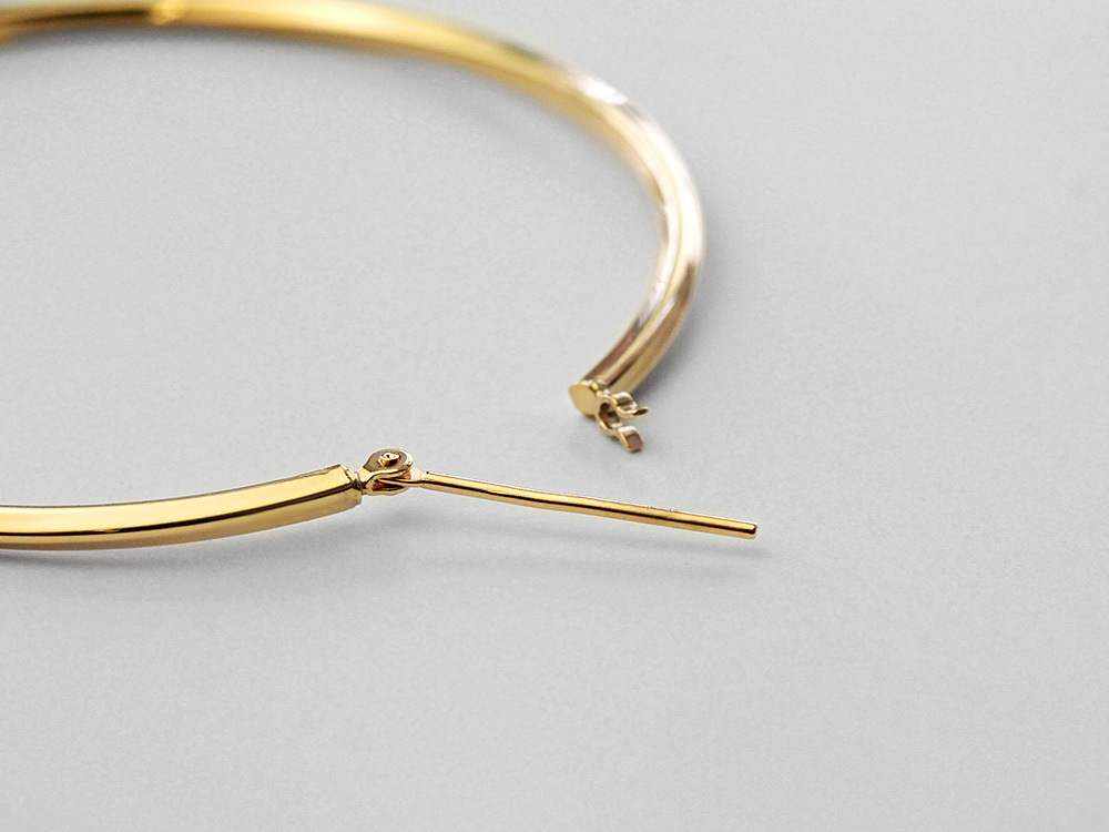 ピアス 18K Nejiri フープ 45 ひかり。地金 18Kピアス