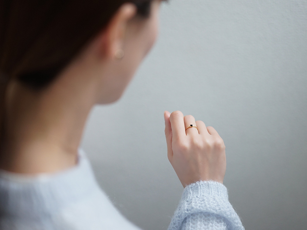 K18 オニキス スクエア リング レディース ブラックオニキス 18k 18金