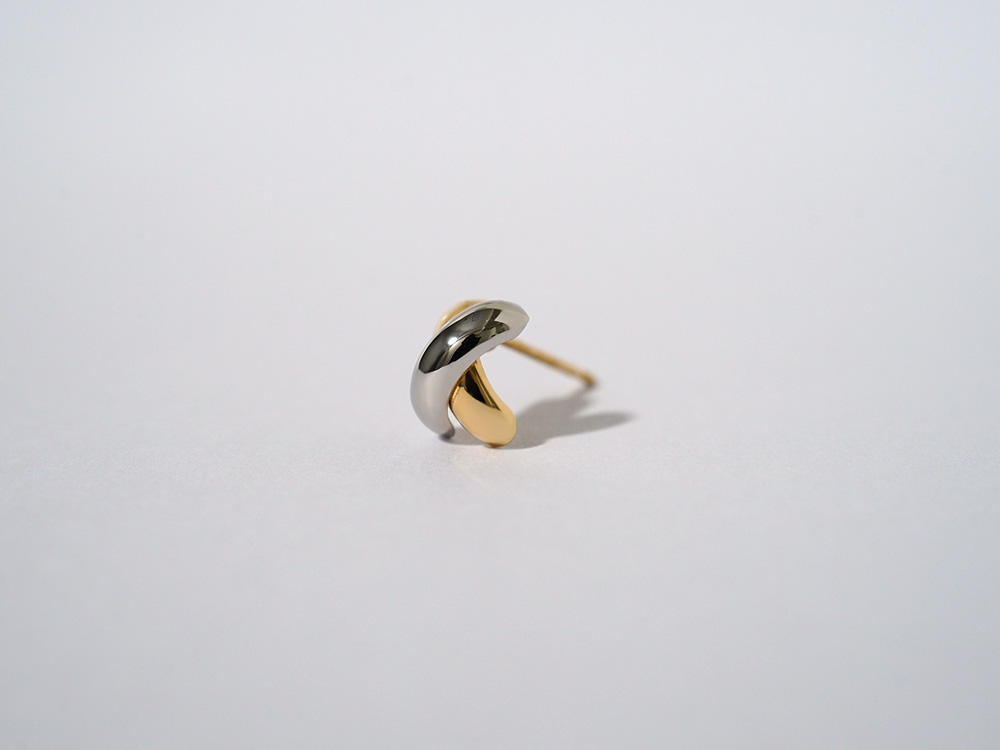 K18/Pt クロッシング コンビ ピアス レディース 女性用 18K 18金