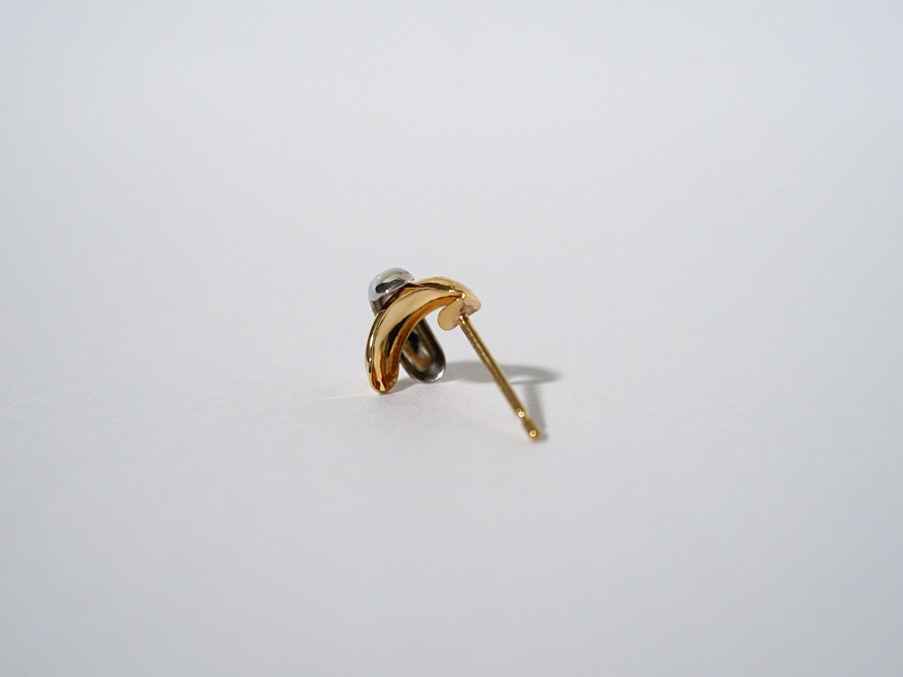 K18/Pt クロッシング コンビ ピアス レディース 女性用 18K 18金