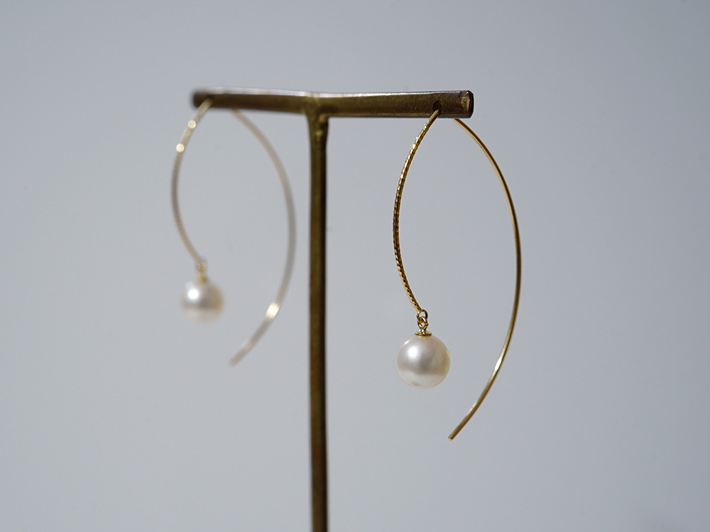 楽天市場】K18 ボール フック ピアス 8mm フックピアス 18k 18金