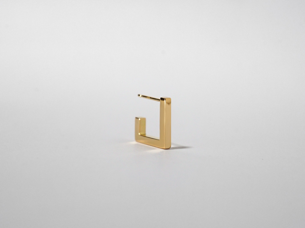 K18 18金　フックピアス アクセサリーのプレゼント K18 フックピアス 18金イエロー