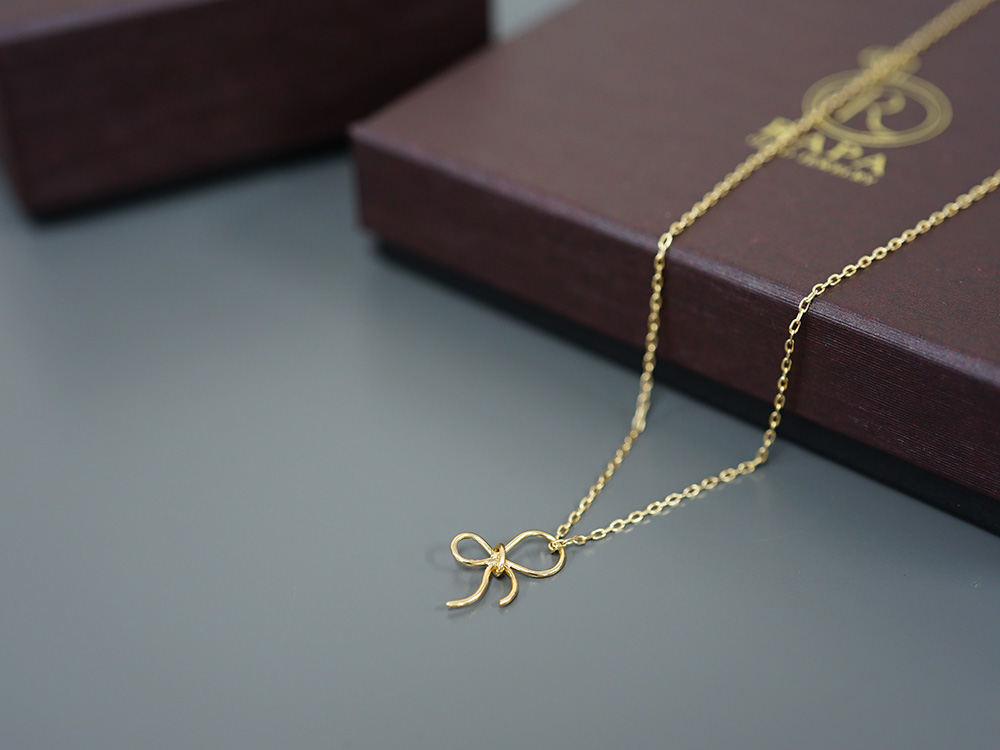 K18 ウィッタ リボン ペンダントトップ レディース 女性用 18K 18金 Pt