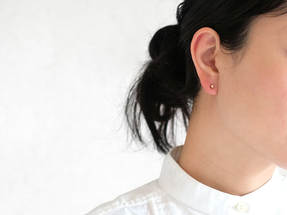 片耳販売】 K18 シーニュ ピアス 18k 18金 セカンドピアス レディース