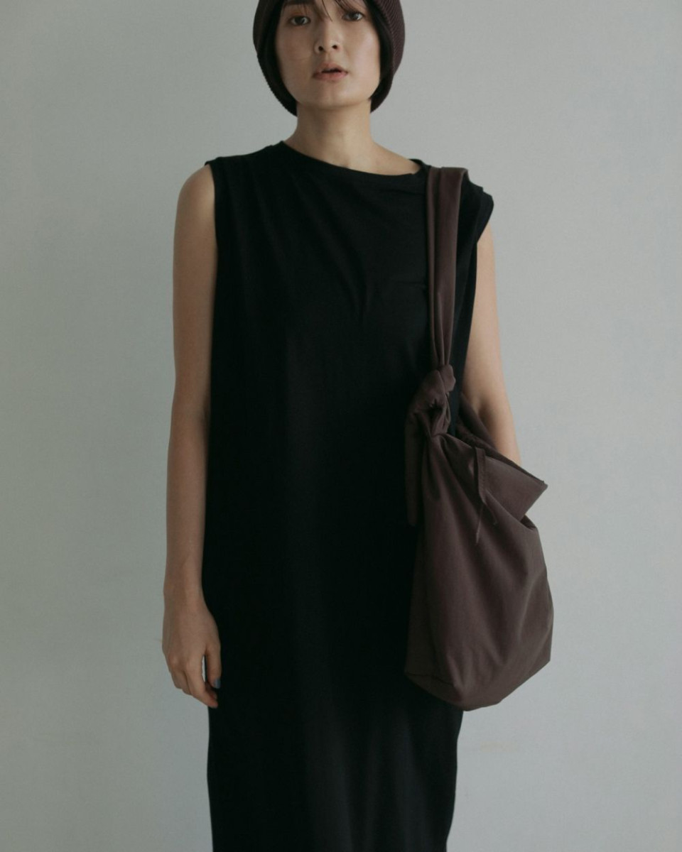 【anuke】Sleeveless Tuck Onepiece　38 anuke ANUKE アンヌーク Sleeveless Tuck Onepiece 即日発送