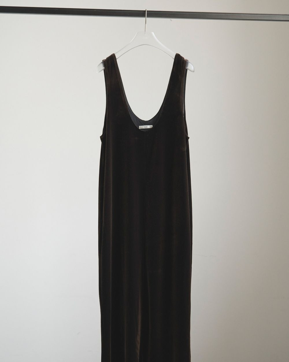 anuke Velour Uneck Onepiece 2025秋冬 ànuke online store（アンヌーク） / Velour Uneck OnepieceVelour
