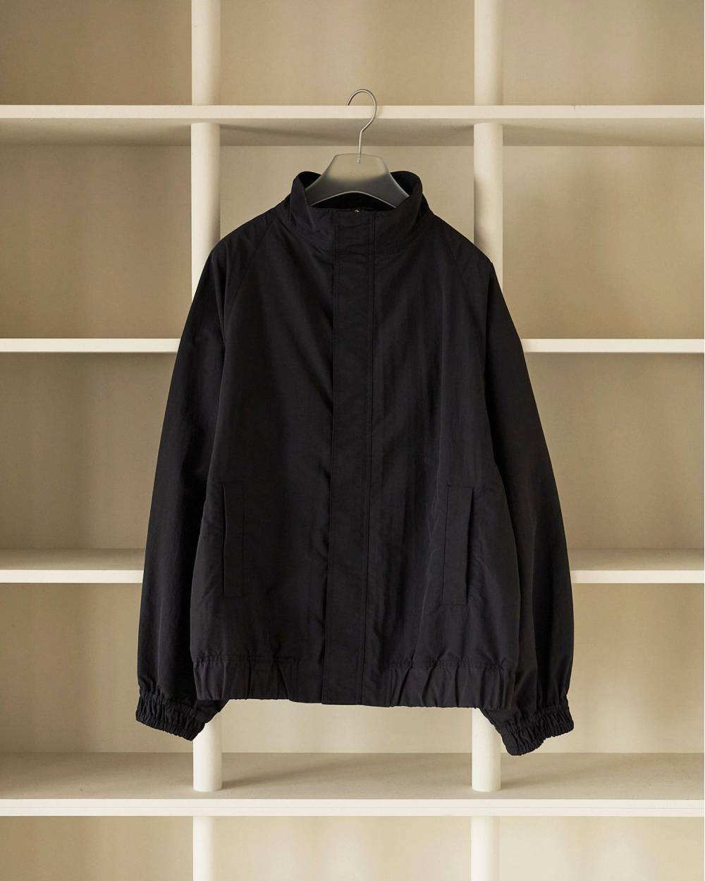 全国完売 anuke ブラック ベロアカラーブルゾン anuke（アンヌーク） ベロアカラーブルゾン Velour Collar Blouzon