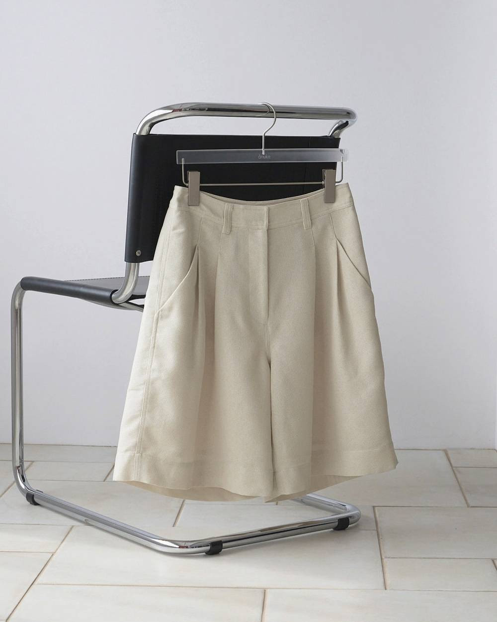 anuke（アンヌーク） Tuck Half Pants 即日発送 : RAPTURE - 通販