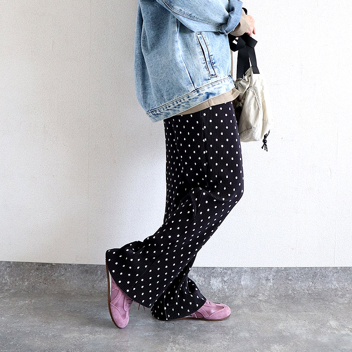 2392円 クーポンで！ パンツ ワイドパンツ ロング レディース 黒 春 夏 秋 冬 おしゃれ かわいい 30代 40代 50代 プリーツ ボトムス [郵3]^b304^ | uricca | 29