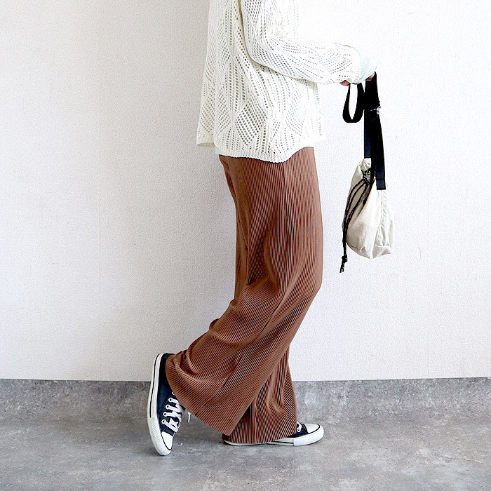 2392円 クーポンで！ パンツ ワイドパンツ ロング レディース 黒 春 夏 秋 冬 おしゃれ かわいい 30代 40代 50代 プリーツ ボトムス [郵3]^b304^ | uricca | 21