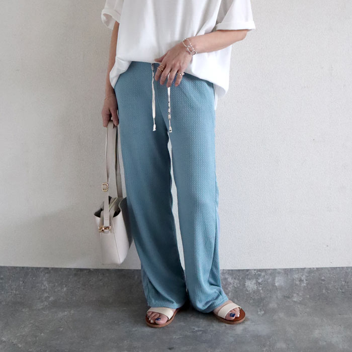 パンツ ワイドパンツ ワイド レディース 春 夏 黒 白 おしゃれ きれいめ ワイド ボトムス エンボス [郵3]^b390^ | uricca | 21