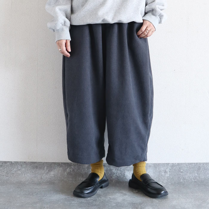 2542円 クーポン★ パンツ バレルパンツ ワイドパンツ レディース 春 夏 黒 白 おしゃれ かわいい ウエストゴム ボア 極暖 バルーン [郵3]^b427^ | uricca | 02