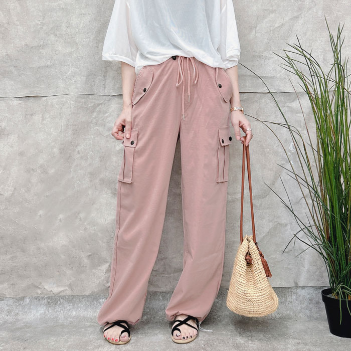 パンツ カーゴパンツ レディース 春 夏 黒 白 おしゃれ きれいめ ロング ドロスト ドローコード ウエストゴム 無地 [郵2]^b445^ | uricca | 09