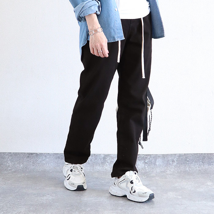パンツ レディース テーパードパンツ ストレッチパンツ ウエストゴム ボトムス 動きやすい ポケット付 春 夏 秋 冬 黒 ^b478^ | uricca | 01