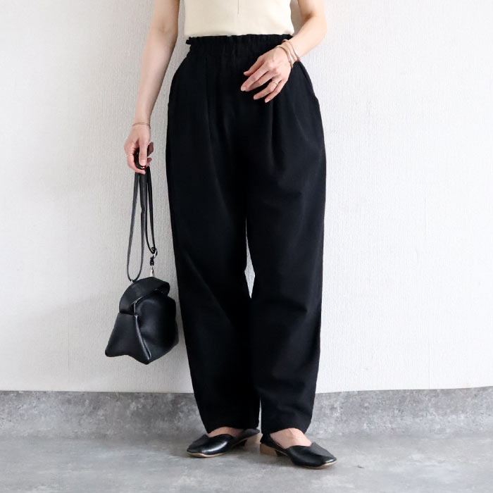 1047円 クーポンで！ パンツ ボトムス レディース ストレート タック 春 夏 黒 おしゃれ 無地 コットン 綿100 ウエストゴム ポケット [郵2]^b492^ | uricca | 01