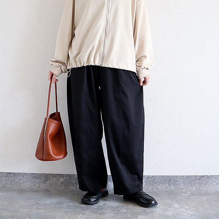 パンツ ワイド レディース ボトムス カーブパンツ バレルレッグ 秋 冬 白 黒 おしゃれ かわいい 30代 40代 50代 [郵2]^b500^ | uricca | 01