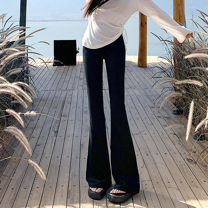 レギパン パンツ レディース 秋 冬 黒 おしゃれ かわいい 30代 40代 50代 ボトムス フレアパンツ レギンス ストレッチ [郵2]^b503^ | uricca | 01