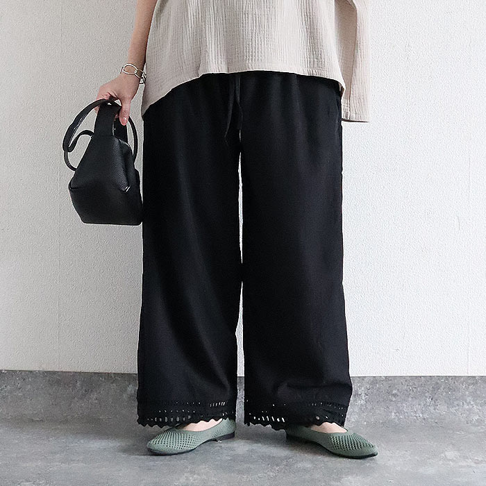 ボトムス レディース パンツ ワイドパンツ ぺチパンツ イージーパンツ 裾レース レイヤード 重ね着 黒 白 春 夏 秋 おしゃれ[郵2]^b520^ | uricca | 01