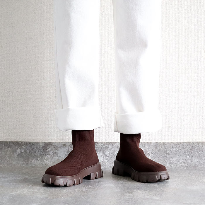 1996円 クーポンで！ 靴 レディース シューズ ソックスブーツ 秋 冬 黒 白 おしゃれ 厚底 フライニット ショートブーツ スリッポン 脱ぎ履き簡単^bo-967^ | uricca | 02