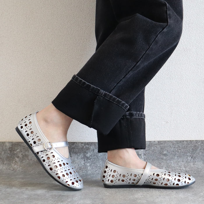 パンプス シューズ レディース パンチング ローヒール 通気性 黒 白 春 夏 おしゃれ カジュアル かわいい [宅配]^bo-970^ | uricca | 03