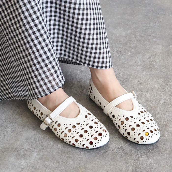 パンプス シューズ レディース パンチング ローヒール 通気性 黒 白 春 夏 おしゃれ カジュアル かわいい [宅配]^bo-970^ | uricca | 02