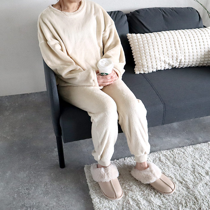 3832円 クーポンで！ フリース パジャマ ルームウェア 上下セット パンツ レディース 秋 冬 黒 長袖 おしゃれ かわいい 部屋着 長袖 ロング 腹巻 極暖 ^su083^ | uricca | 04