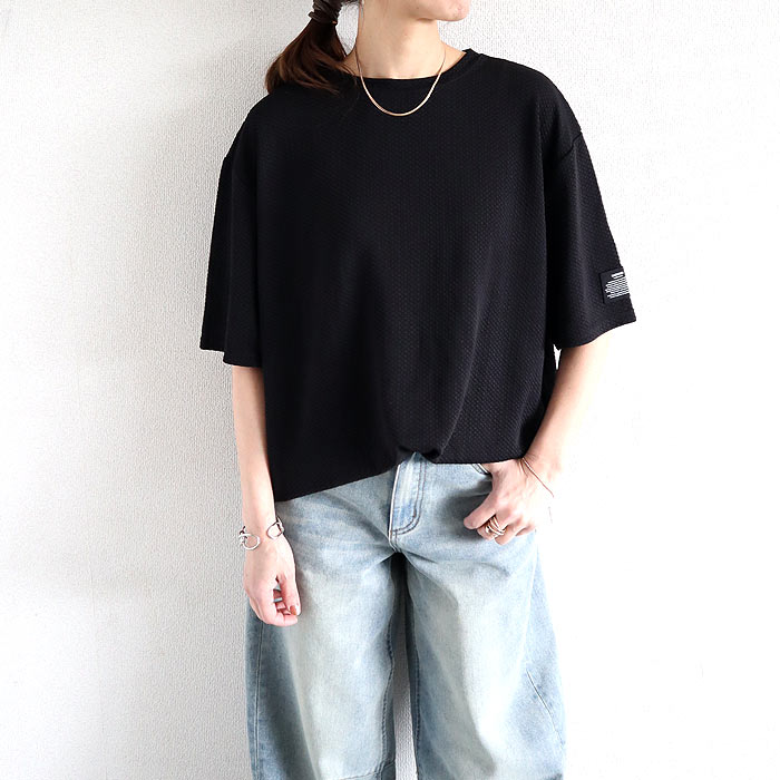 uricca（ウリッカ） 【タイムセール】 エンボス Tシャツ 速乾 トップス