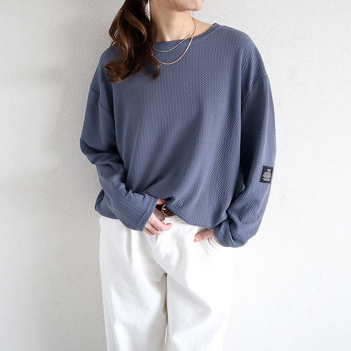 Tシャツ レディース トップス ロンT 長袖 エンボス 春 夏 秋 黒 白 おしゃれ かわいい 30代 40代 50代 無地 [郵3]^t1016-1^ | uricca | 04