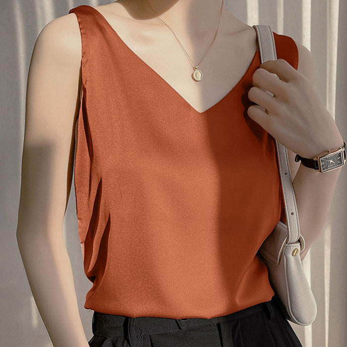 タンクトップ レディース シルクタッチ キャミソール 涼しい トップス インナー 春 夏 秋 冬 白 黒 おしゃれ かわいい [郵1]^t1102^ | uricca | 05