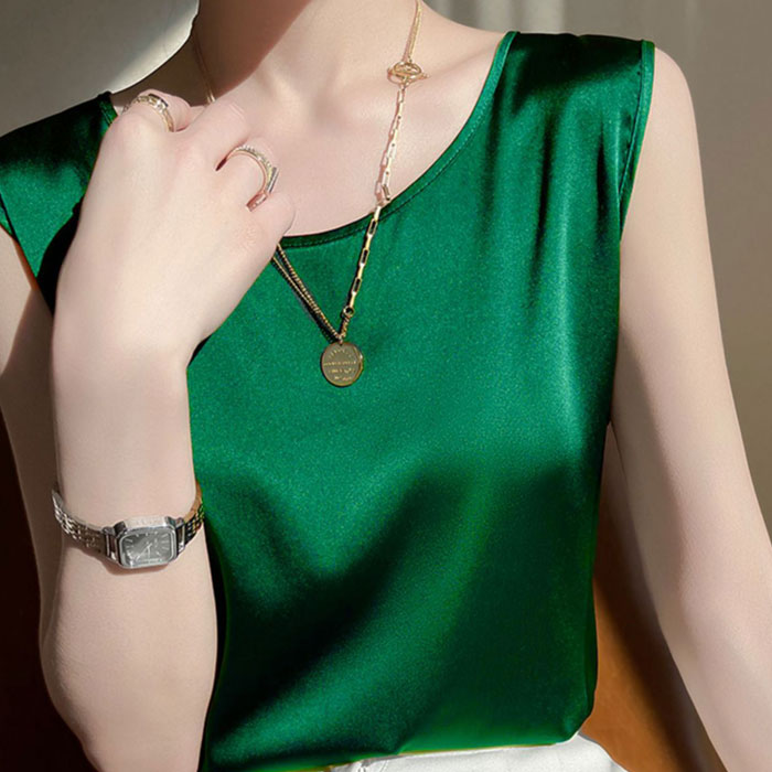 タンクトップ レディース シルクタッチ キャミソール 涼しい トップス インナー 春 夏 秋 冬 白 黒 おしゃれ かわいい [郵1]^t1102^ | uricca | 21