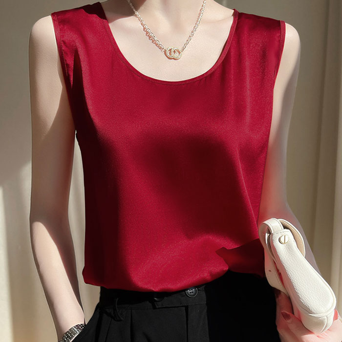 タンクトップ レディース シルクタッチ キャミソール 涼しい トップス インナー 春 夏 秋 冬 白 黒 おしゃれ かわいい [郵1]^t1102^ | uricca | 22