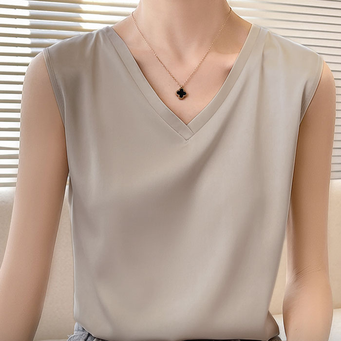 タンクトップ レディース シルクタッチ キャミソール 涼しい トップス インナー 春 夏 秋 冬 白 黒 おしゃれ かわいい [郵1]^t1102^ | uricca | 27