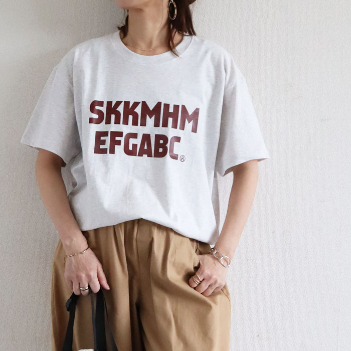 【タイムセール】 トップス レディース Tシャツ 春 夏 白 黒 おしゃれ 半袖 ロゴ 二の腕隠し 体型カバー 選べる 30代 40代 50代 ^t1114^ | uricca | 03