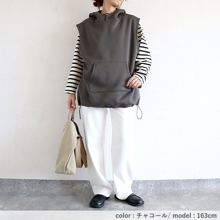 2596円 クーポンで！ ベスト トップス スウェット レディース 秋 冬 黒 おしゃれ ノースリーブ フード 裏起毛 重ね着 レイヤード 極暖[郵3]^t1123^ | uricca | 18