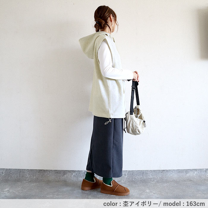 2596円 クーポンで！ ベスト トップス スウェット レディース 秋 冬 黒 おしゃれ ノースリーブ フード 裏起毛 重ね着 レイヤード 極暖[郵3]^t1123^ | uricca | 20