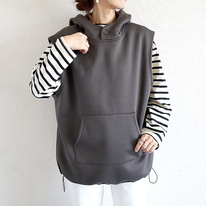 2596円 クーポンで！ ベスト トップス スウェット レディース 秋 冬 黒 おしゃれ ノースリーブ フード 裏起毛 重ね着 レイヤード 極暖[郵3]^t1123^ | uricca | 03